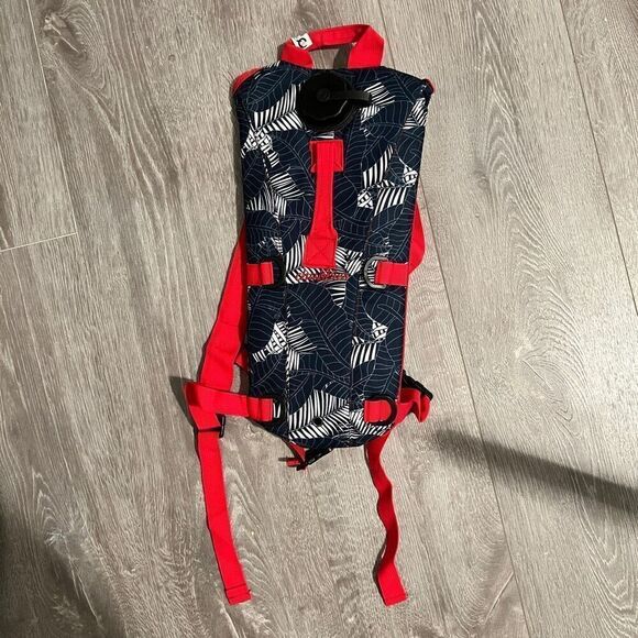 Chubbies Brand Tropical Print Hydration Backpack Camelbak Type Hydrapack NWT